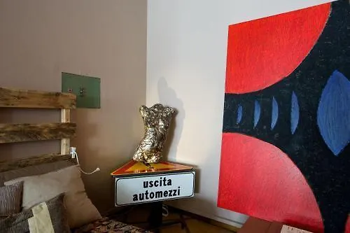 Bed Art Milano Centrale Italy